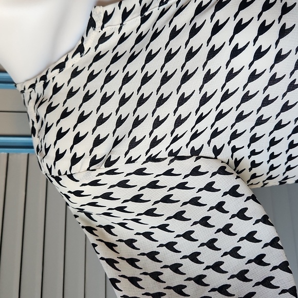 Collective Concepts Bird Print Blouse - Picture 6 of 14